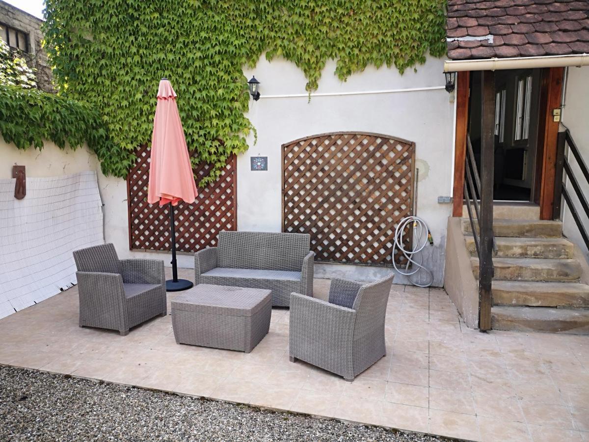 Appart 4 pers design et cosy avec Jardin au Cœur de Sélestat Extérieur photo